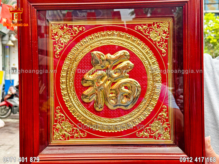 Tranh chữ phúc được gò từ đồng tấm nhập khẩu có độ bền cao